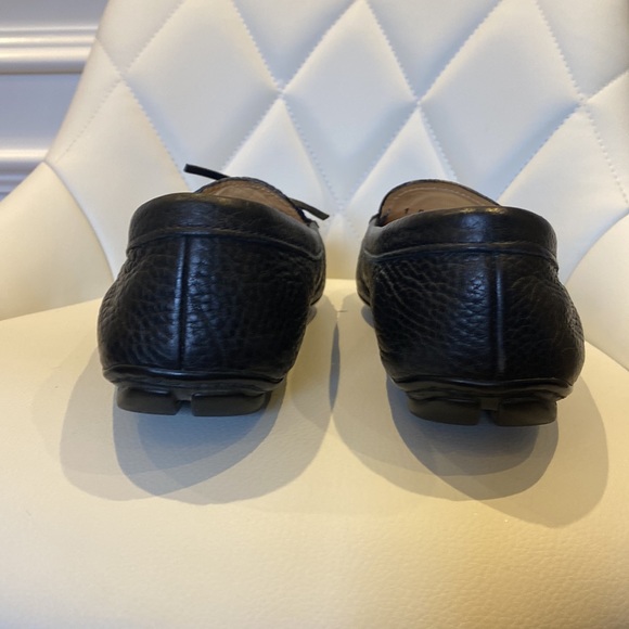 Authentic Prada loafer black leather with gold detail women’s size 37 1/2 - Picture 5 of 9